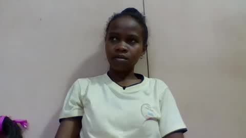 flora48230522373 online show from May 23, 2026, 8:18 am