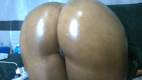Snapshot of flora_fantasy chatting on June 13, 2026, 10:51 pm fantasy online show from June 13, 2026, 10:51 pm