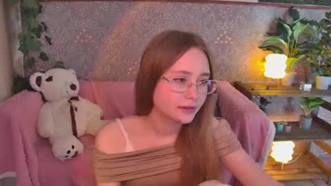 Snapshot of floralarsson chatting on July 21, 2026, 3:58 pm hey there guys im Flora no not the one from WInx. But I love magical stuff and especially I love nature. I dont know I thin online show from July 21, 2026, 3:58 pm