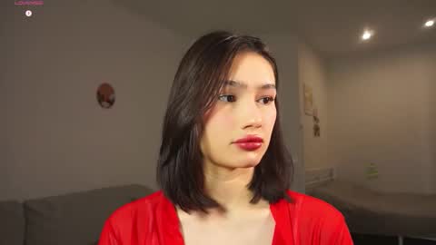 Snapshot of floralmuse chatting on November 8, 2025, 4:34 am Viola online show from November 8, 2025, 4:34 am