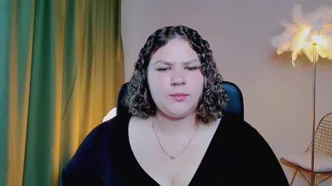 Snapshot of florenceanderson_ chatting on September 18, 2025, 7:54 am florenceanderson_ online show from September 18, 2025, 7:54 am