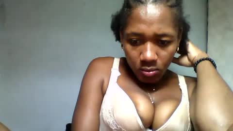 Snapshot of florencia011 chatting on February 12, 2025, 9:11 pm florencia011 online show from February 12, 2025, 9:11 pm