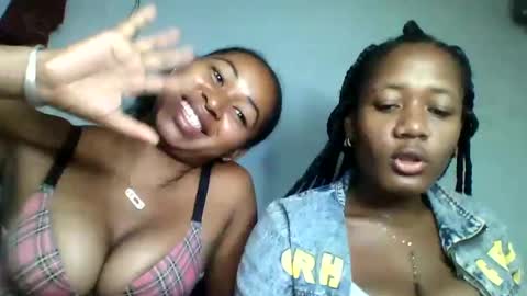 Snapshot of florencia011 chatting on February 21, 2025, 4:18 am florencia011 online show from February 21, 2025, 4:18 am