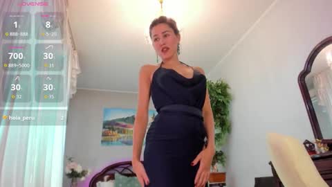 Nicole online show from October 8, 2025, 4:43 am