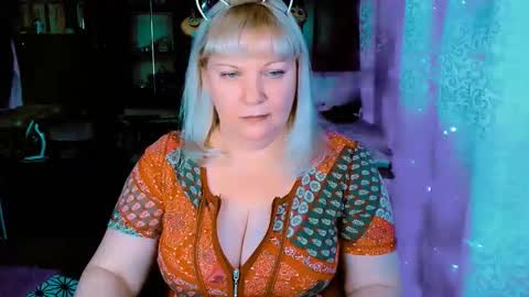 Snapshot of flowerahbutterf chatting on December 14, 2025, 12:49 am FlowerAhButterf online show from December 14, 2025, 12:49 am