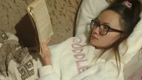 Snapshot of flowercandydoll chatting on January 19, 2025, 6:32 pm say meow and send tip online show from January 19, 2025, 6:32 pm