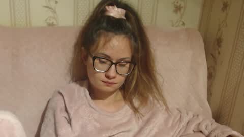 Snapshot of flowercandydoll chatting on November 1, 2025, 4:31 pm say meow and send tip online show from November 1, 2025, 4:31 pm