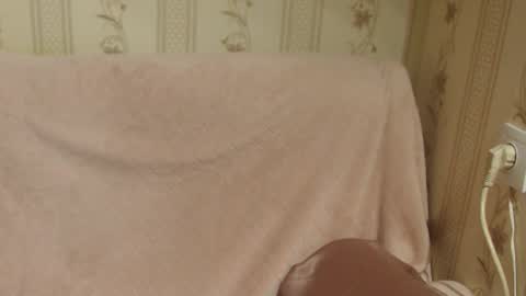 say meow and send tip  online show from December 20, 2025, 8:49 pm