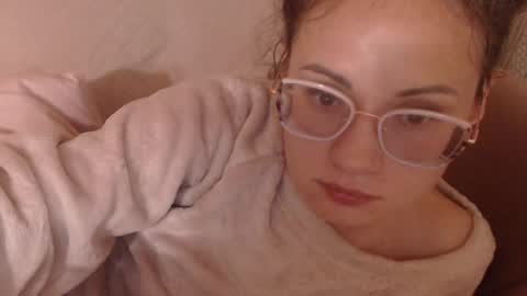 say meow and send tip  online show from May 2, 2026, 10:37 pm