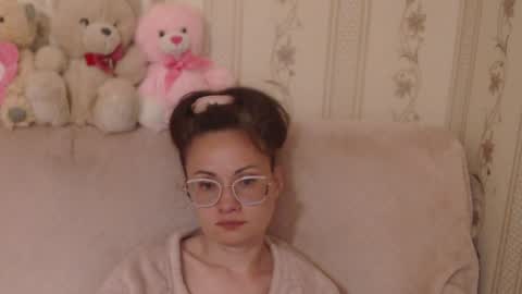 Snapshot of flowercandydoll chatting on May 4, 2026, 5:20 pm say meow and send tip online show from May 4, 2026, 5:20 pm