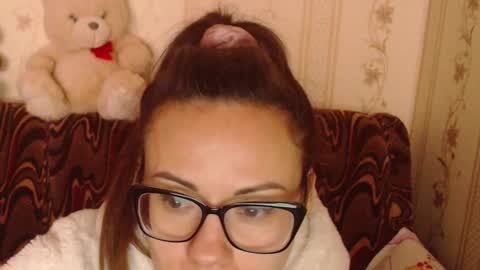 say meow and send tip  online show from February 28, 2025, 12:09 pm