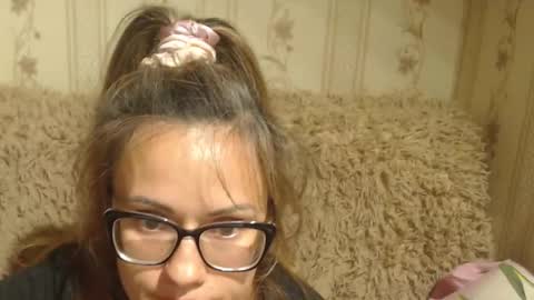say meow and send tip  online show from September 21, 2025, 5:25 pm