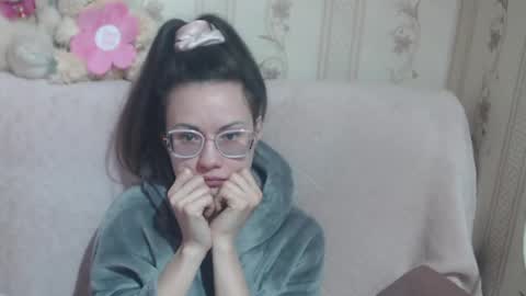 say meow and send tip  online show from March 22, 2026, 11:35 am