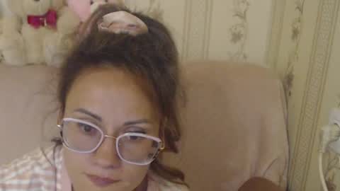 say meow and send tip  online show from June 1, 2026, 12:18 pm