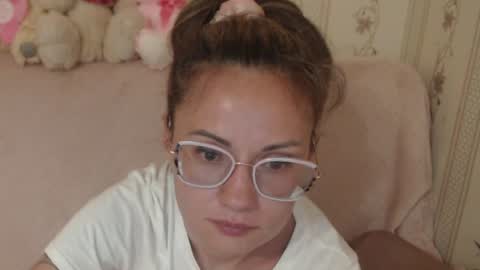 say meow  and  send tip  online show from June 23, 2026, 8:18 pm