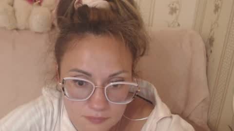 say meow  and  send tip  online show from June 25, 2026, 2:43 pm