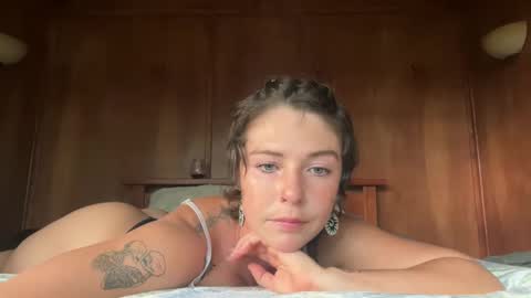 Snapshot of flowergirl448844 chatting on January 26, 2025, 3:27 am Flowergirl online show from January 26, 2025, 3:27 am