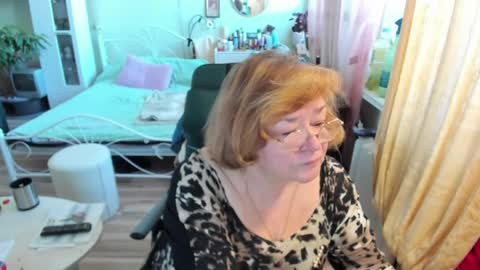 Snapshot of flowerlover8 chatting on May 3, 2026, 5:57 am Flowerlower online show from May 3, 2026, 5:57 am