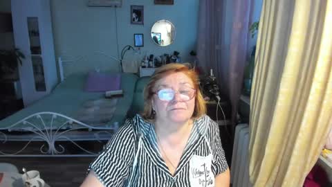 Snapshot of flowerlover8 chatting on May 13, 2026, 6:38 pm Flowerlower online show from May 13, 2026, 6:38 pm