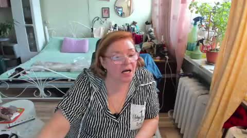 Snapshot of flowerlover8 chatting on May 15, 2026, 2:02 pm Flowerlower online show from May 15, 2026, 2:02 pm