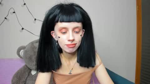 Snapshot of flowerofsin2001 chatting on September 13, 2025, 3:12 pm Flower online show from September 13, 2025, 3:12 pm