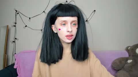 Snapshot of flowerofsin2001 chatting on October 1, 2025, 2:45 pm Flower online show from October 1, 2025, 2:45 pm