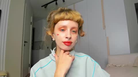 Snapshot of flowerofsin2001 chatting on March 13, 2026, 4:35 pm Flower online show from March 13, 2026, 4:35 pm