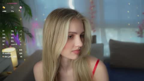 Adeline online show from January 22, 2025, 11:23 am