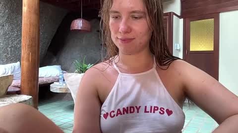 Snapshot of fluffy_bunnyxxx chatting on January 10, 2025, 5:58 am fluffy_bunnyxxx online show from January 10, 2025, 5:58 am