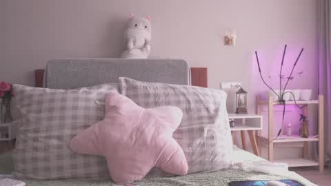 Snapshot of fluffy_hat chatting on January 31, 2025, 9:05 am Fluffy and Krut online show from January 31, 2025, 9:05 am