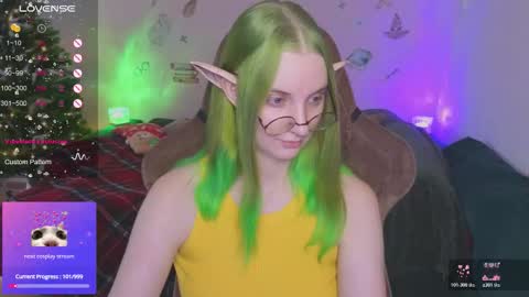 Snapshot of fluffy_muffin3 chatting on November 21, 2025, 8:13 am Agatha online show from November 21, 2025, 8:13 am