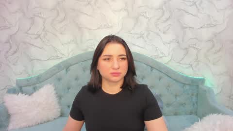 Lina online show from April 24, 2026, 12:35 am