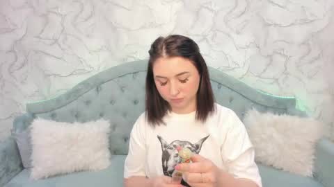 Lina online show from May 1, 2026, 11:53 pm
