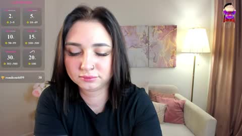 Lina online show from May 3, 2026, 12:27 am