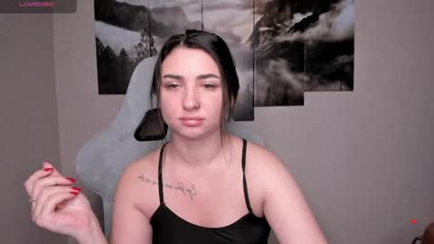 Lina online show from July 8, 2026, 1:32 am
