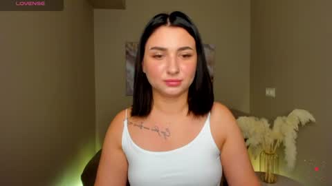 Lina online show from July 9, 2026, 12:26 am
