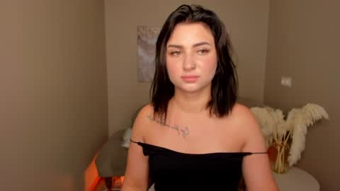 Lina online show from July 22, 2026, 12:13 am