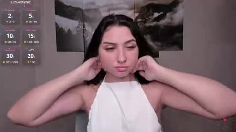 Lina online show from July 24, 2026, 2:09 am