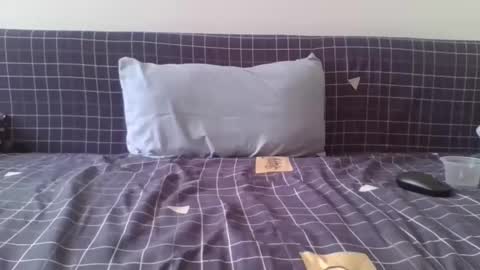 Snapshot of flylen chatting on December 17, 2025, 4:02 pm flylen online show from December 17, 2025, 4:02 pm