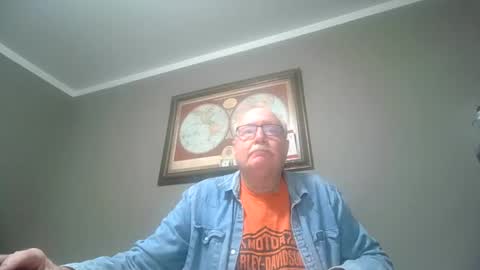 Snapshot of fmfsocal123 chatting on November 23, 2025, 1:27 am fmfsocal123 online show from November 23, 2025, 1:27 am