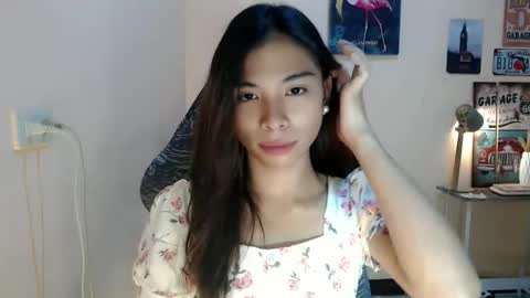 Snapshot of foeheart chatting on November 18, 2025, 12:49 am Foe online show from November 18, 2025, 12:49 am