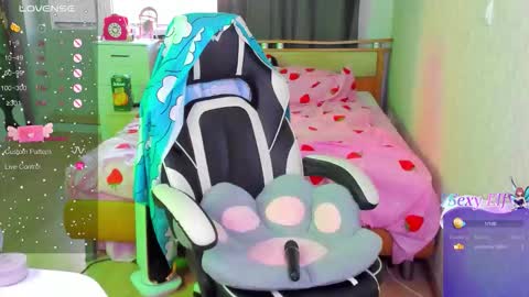 folinskaayaa online show from December 16, 2025, 5:56 am