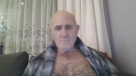 Snapshot of follador1001 chatting on January 19, 2025, 7:37 pm follador1001 online show from January 19, 2025, 7:37 pm