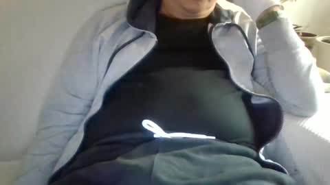 Snapshot of folletto1 chatting on March 11, 2025, 2:40 pm folletto1 online show from March 11, 2025, 2:40 pm