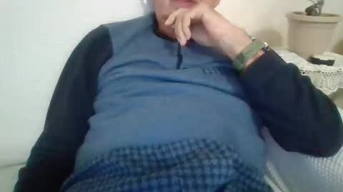 Snapshot of folletto1 chatting on December 16, 2025, 8:14 pm folletto1 online show from December 16, 2025, 8:14 pm