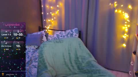 Snapshot of foreversmileme chatting on December 3, 2024, 1:08 am Julia online show from December 3, 2024, 1:08 am