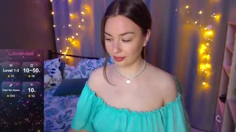 Snapshot of foreversmileme chatting on December 23, 2024, 1:51 am Julia online show from December 23, 2024, 1:51 am