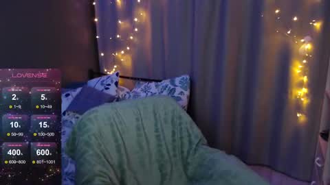 Snapshot of foreversmileme chatting on December 27, 2024, 12:50 am Julia online show from December 27, 2024, 12:50 am