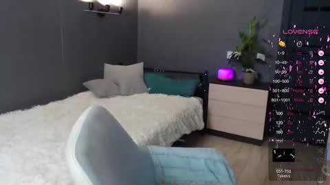 Snapshot of foreversmileme chatting on September 10, 2025, 12:49 pm Julia online show from September 10, 2025, 12:49 pm