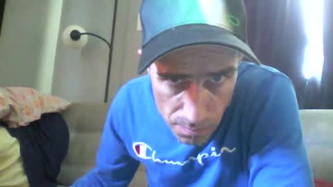 Snapshot of fouraide42 chatting on December 26, 2024, 5:19 pm fouraide42 online show from December 26, 2024, 5:19 pm